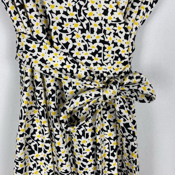 DVF NWOT New Julian Two Wrap Tiny Black Sea Daisies Print Dress - Picture 9 of 15